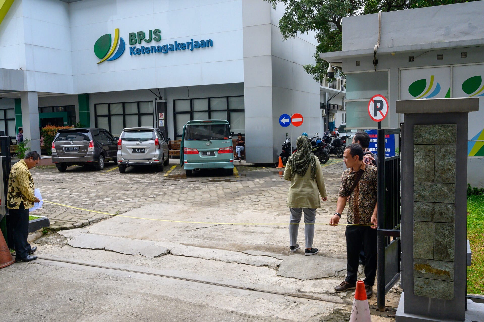 Picture of an accessibility assessment in Jakarta, Indonesia.